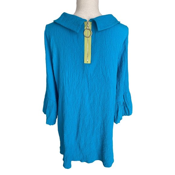Relaxed Blue Tunic with Boxy Fit and 3/4 Sleeves - Picture 4 of 5